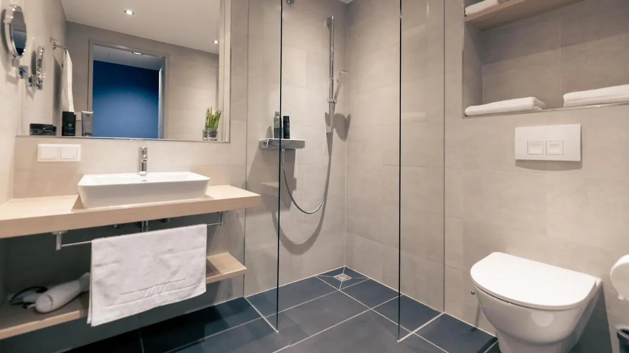 Spreeblau Royal Mit Eigenem Balkon Lägenhet Berlin